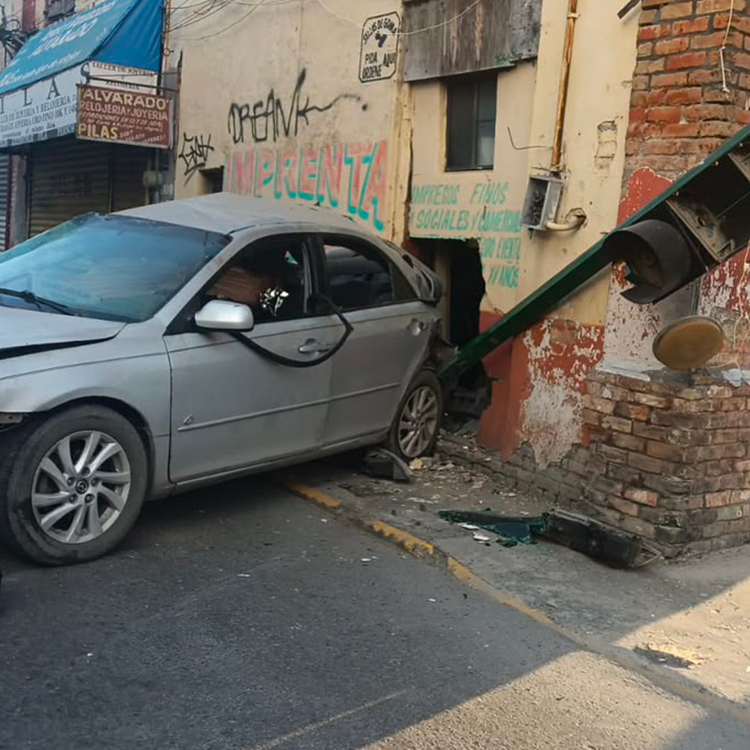Madre e Hijo Mueren en Choque en Centro de Matamoros; Responsable Huye